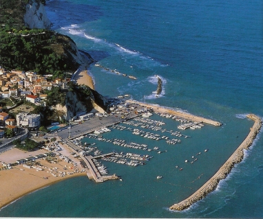 APRILE 2011